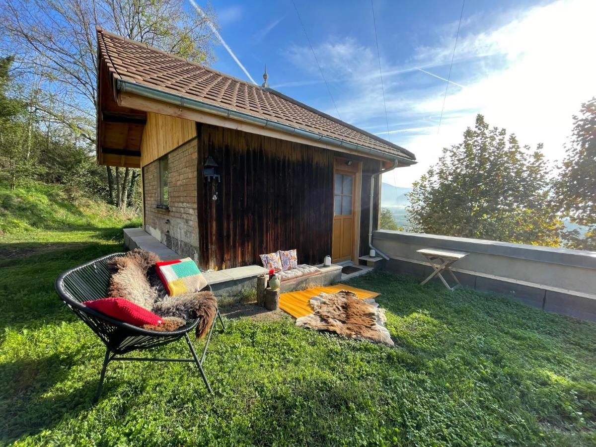 Jolie Cabane Avec Jacuzzi Pour Les Amoureux De La Nature Tullins Eksteriør billede