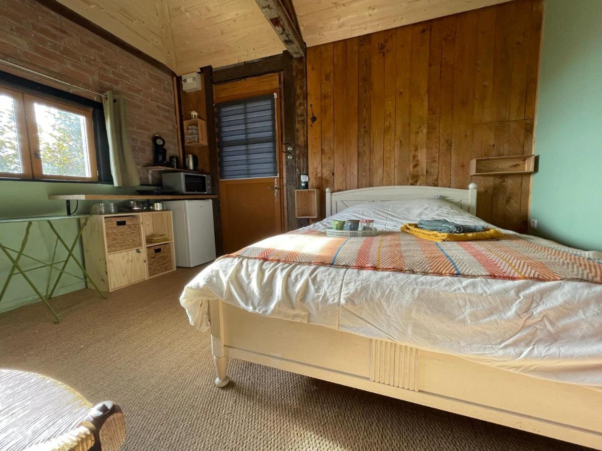 Jolie Cabane Avec Jacuzzi Pour Les Amoureux De La Nature Tullins Eksteriør billede